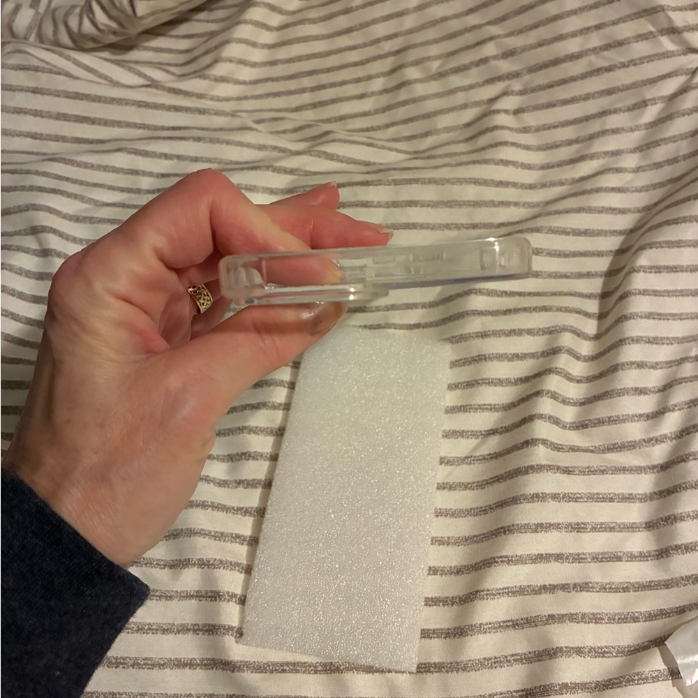 Apple, i Phone 13 pro/max floral phone case with MagSafe Compatibility. New. - Picture 6 of 6